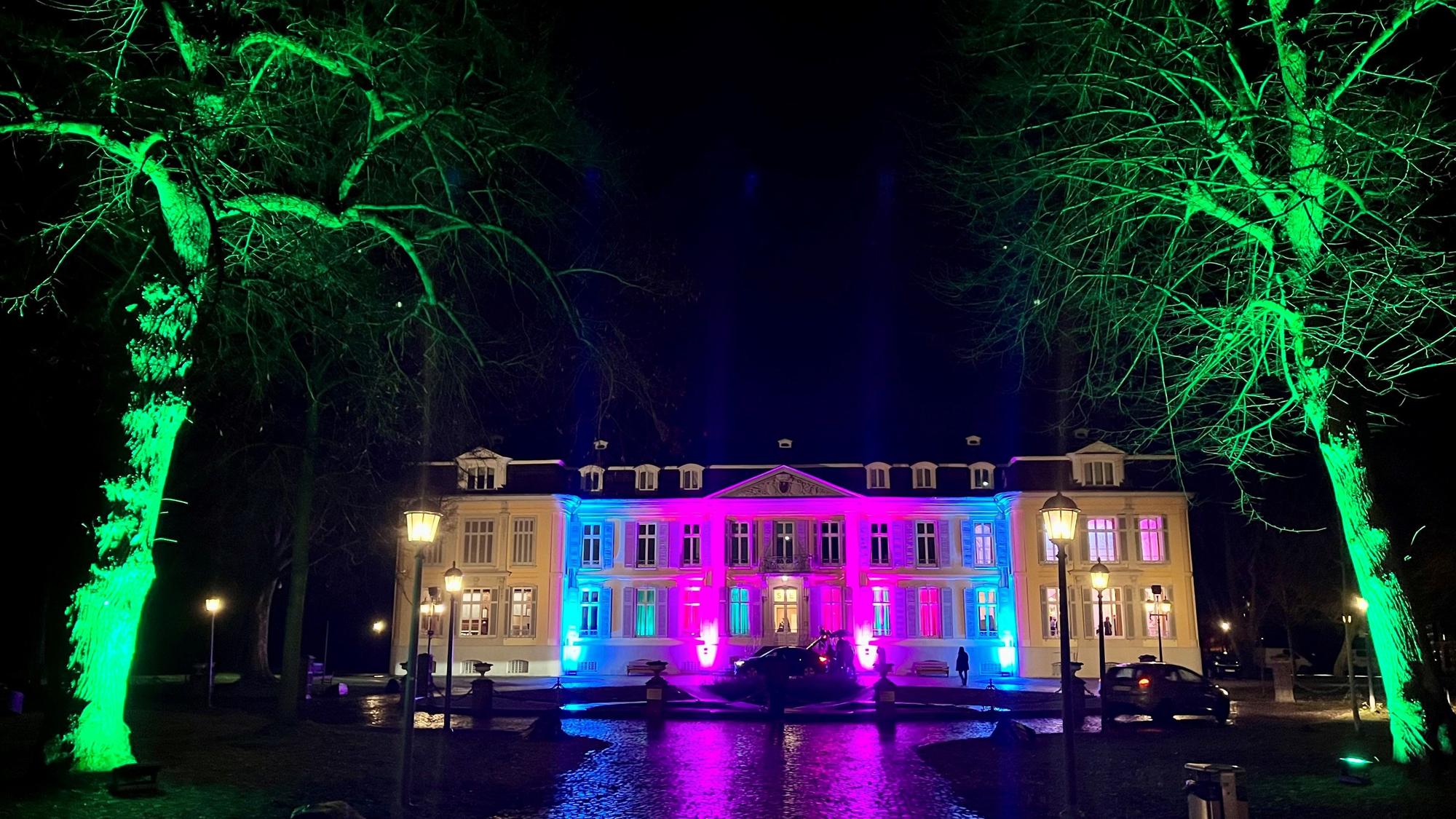 Angeleuchtetes Schloss Morsbroich.