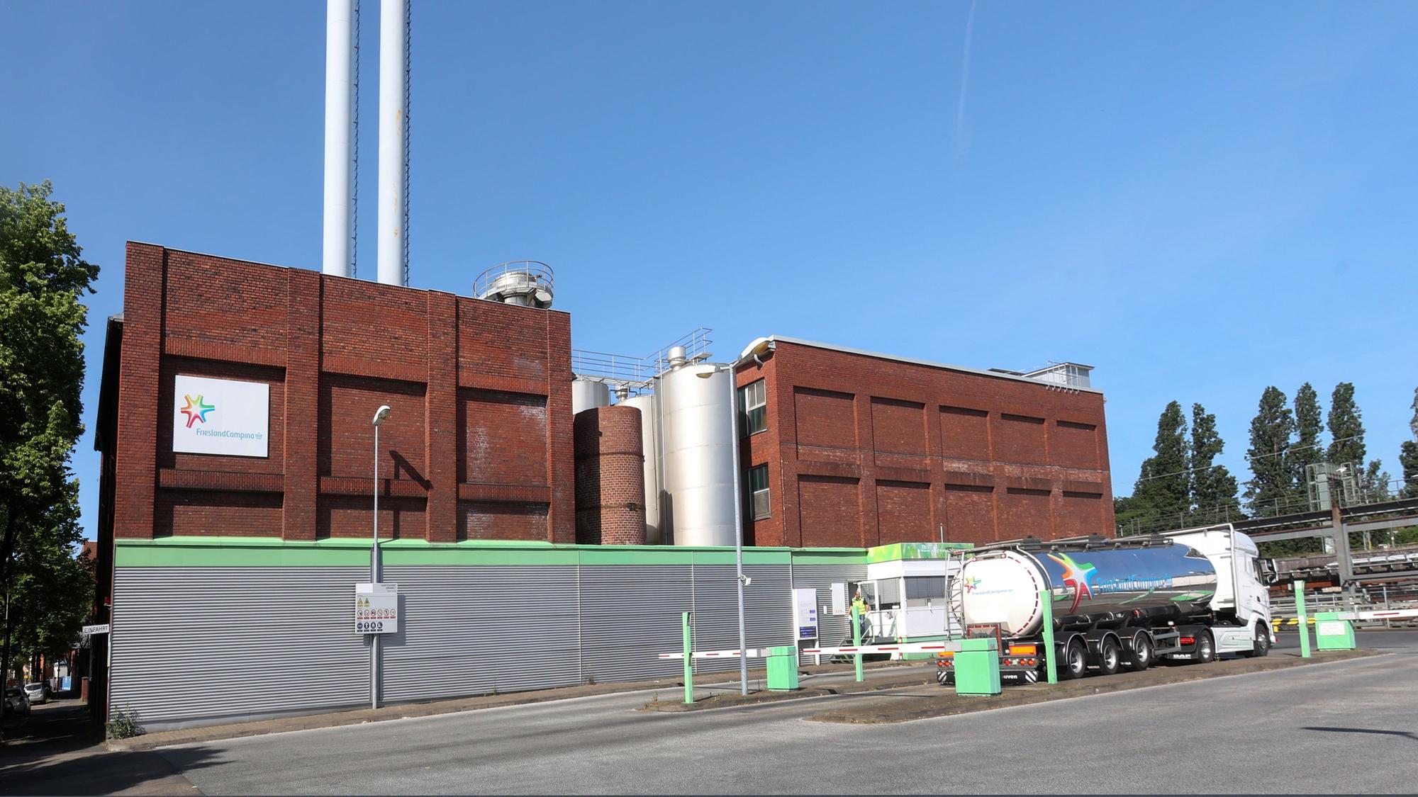 Früheres Werk von FrieslandCampina (früher Tuffi). Die Unternehmensgruppe Theo Müller, als neue Inhaberin wird das Werk zum Jahrsende schließen, 200 Mitarbeitende verlieren ihre Jobs.
Geldernstraße 46 in Nippes
Foto: Martina Goyert