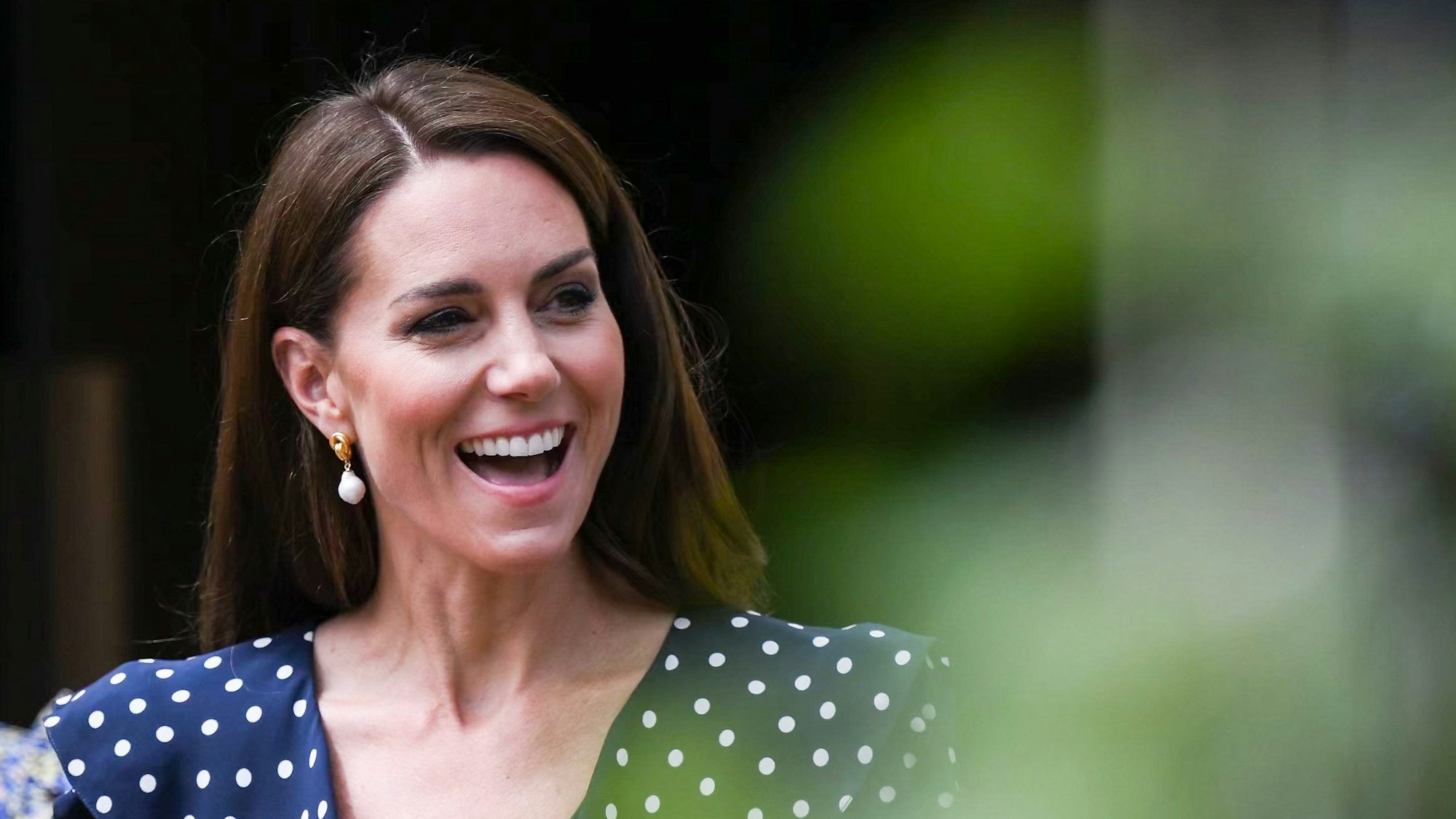 Prinzessin Kate lacht bei einem Termin im Juni 2023.