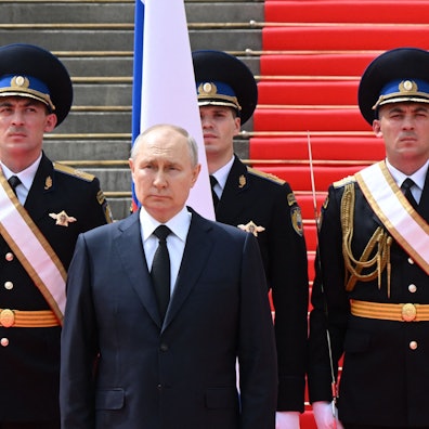 Der russische Präsident Wladimir Putin bat in seiner Rede um eine Schweigeminute für die Piloten, die während eines Aufstands der Wagner-Söldner bei Zusammenstößen mit den Meuterern ums Leben gekommen waren.