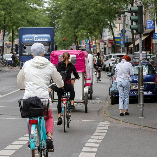 Radfahrer auf der Neusser Straße