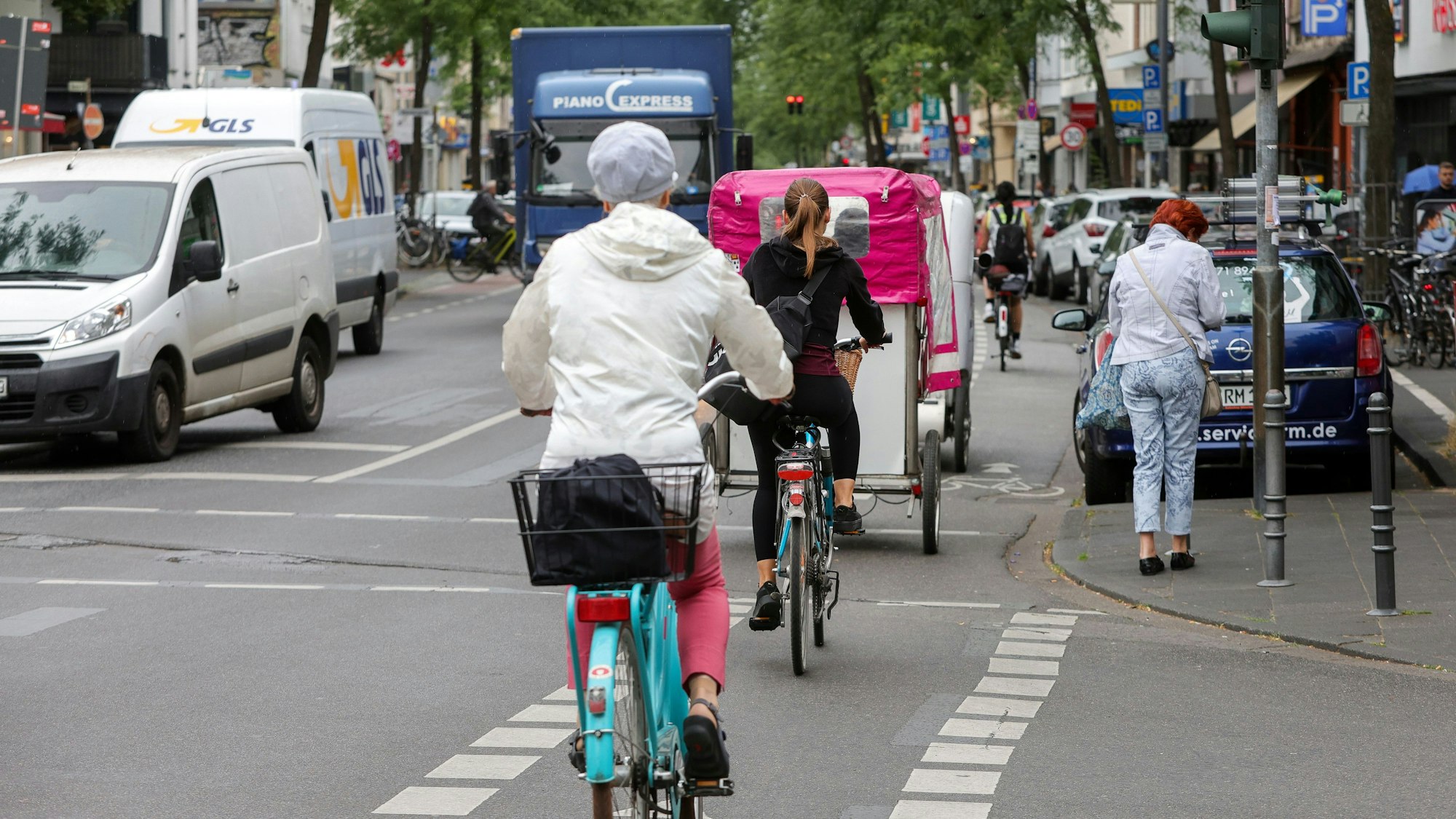 Radfahrer auf der Neusser Straße