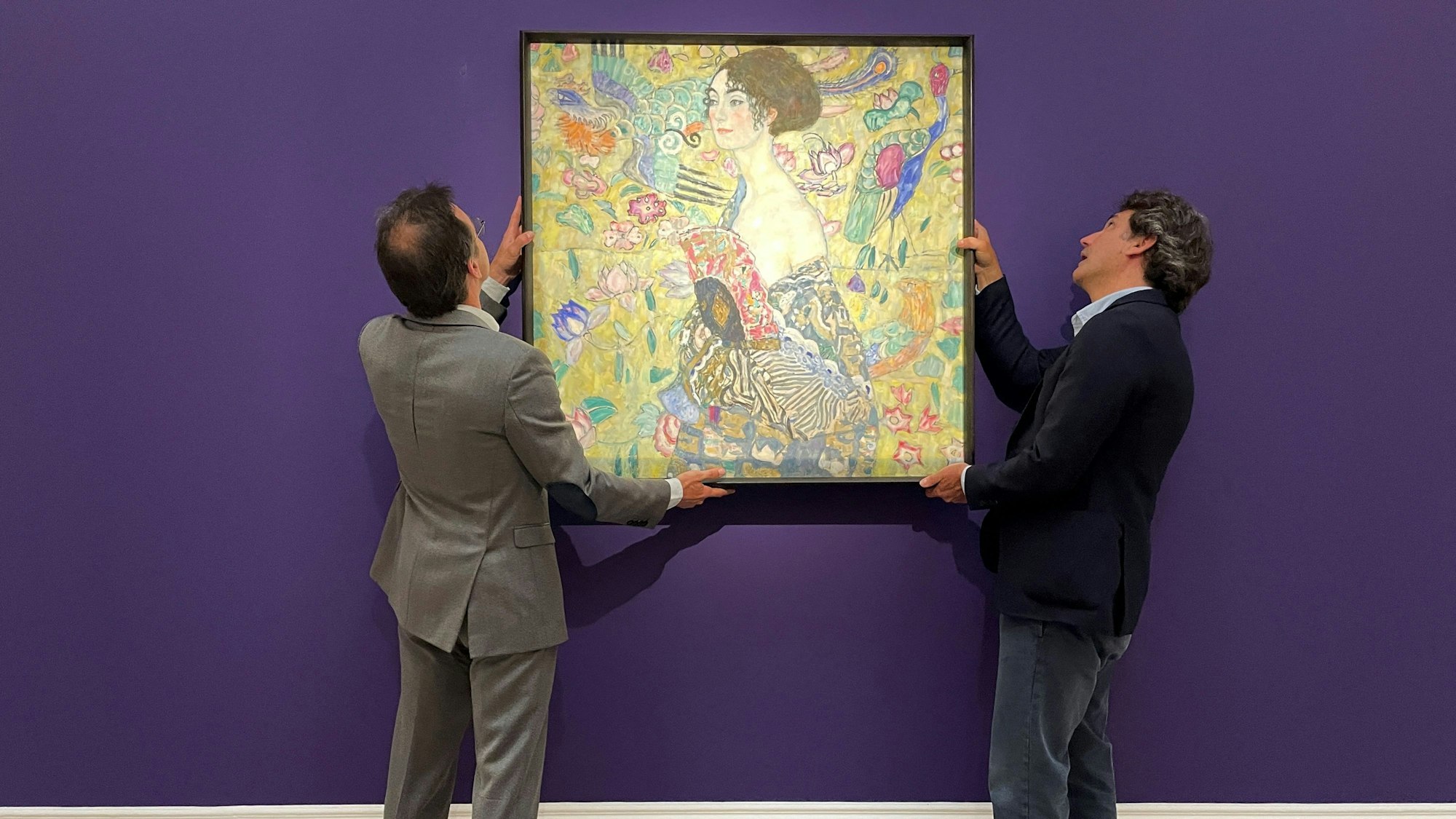 Gustav Klimts „Dame mit Fächer“ wird von der Wand genommen.