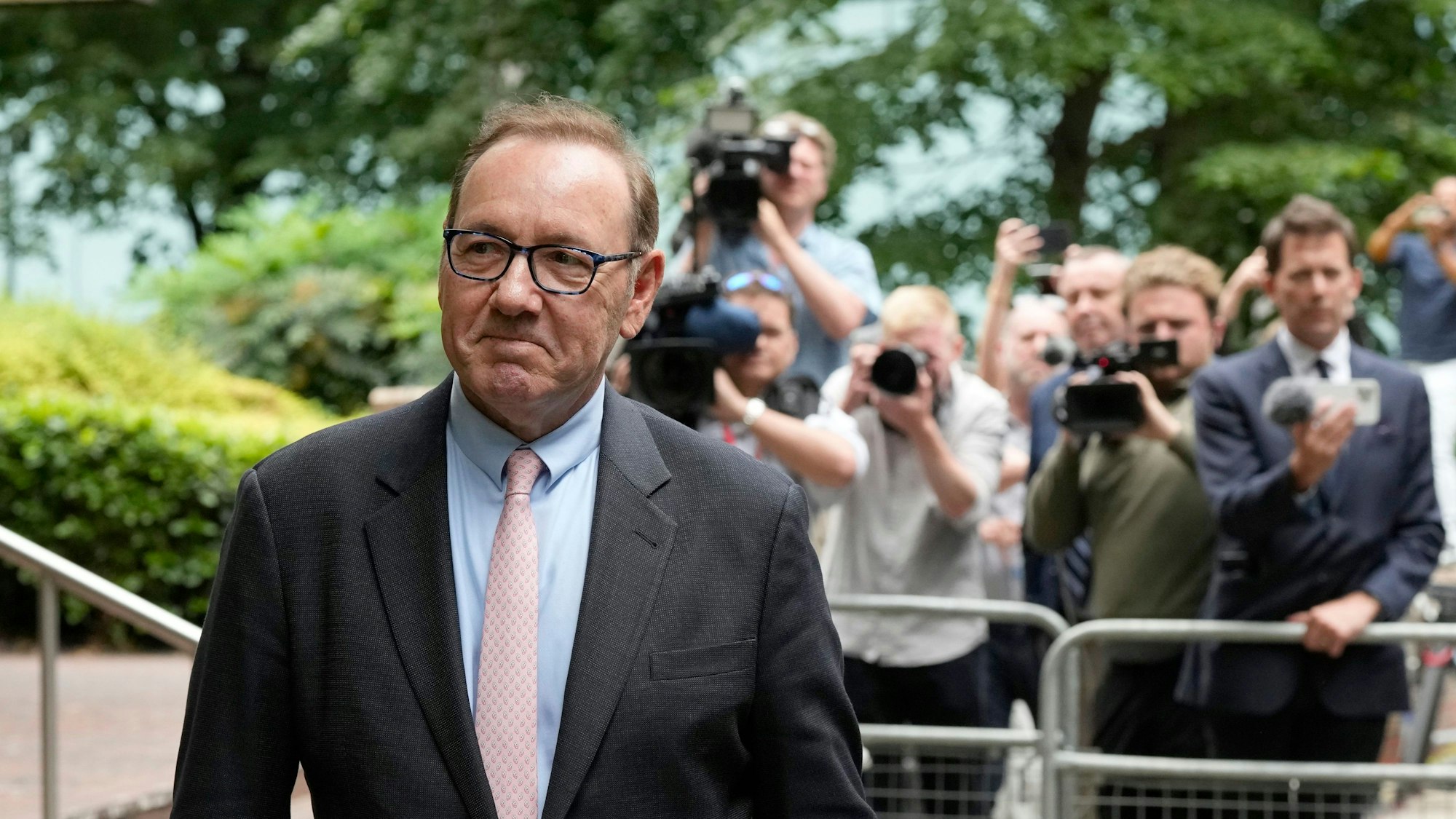 Kevin Spacey, Schauspieler aus den USA, verlässt den Southwark Crown Court in London.