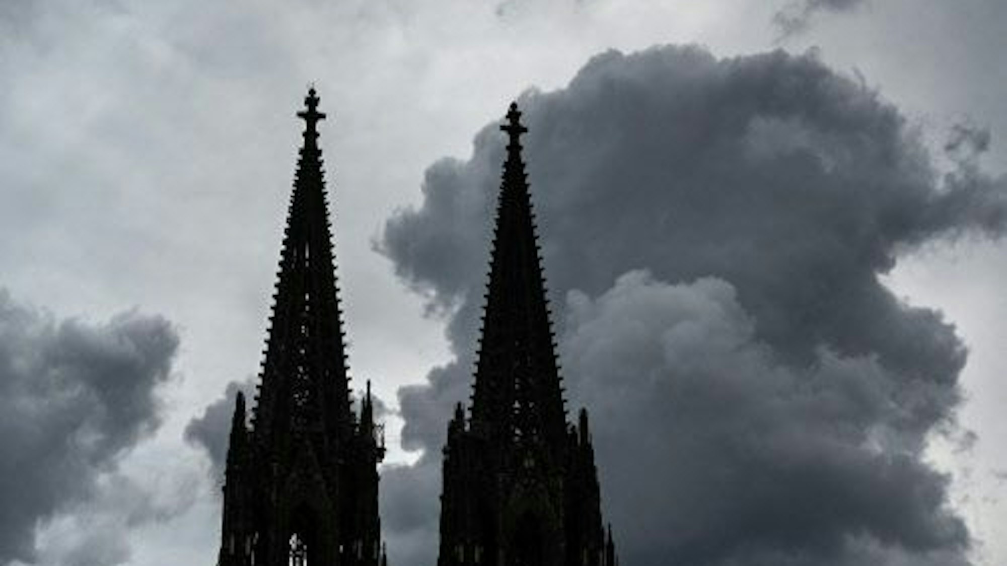 Wolken über den Domspitzen