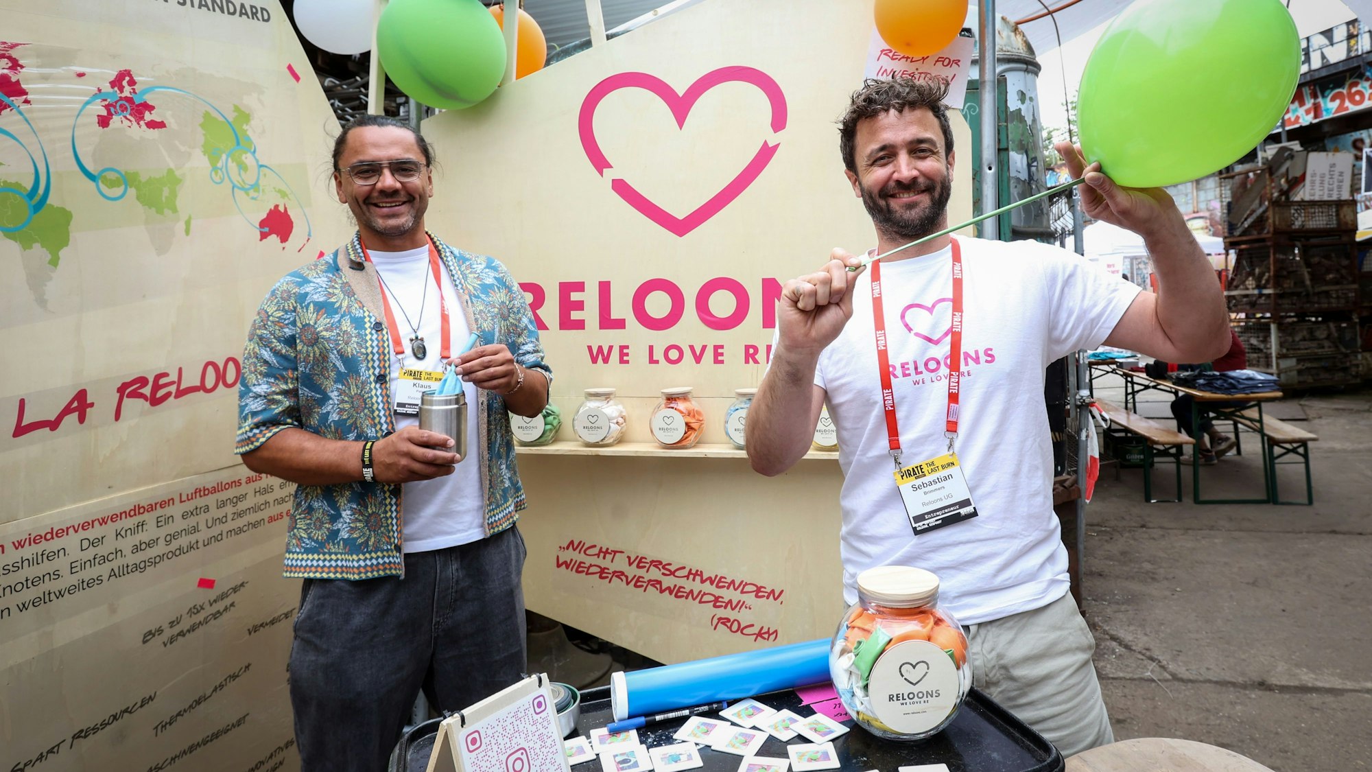 Sozialer und ökologischer Impact als Geschäftsmodell auf der Start-up-Konferenz Pirate Summit: Die Kölner Reloon-Gründer Sebastian Bimmers und Klaus Paleit.