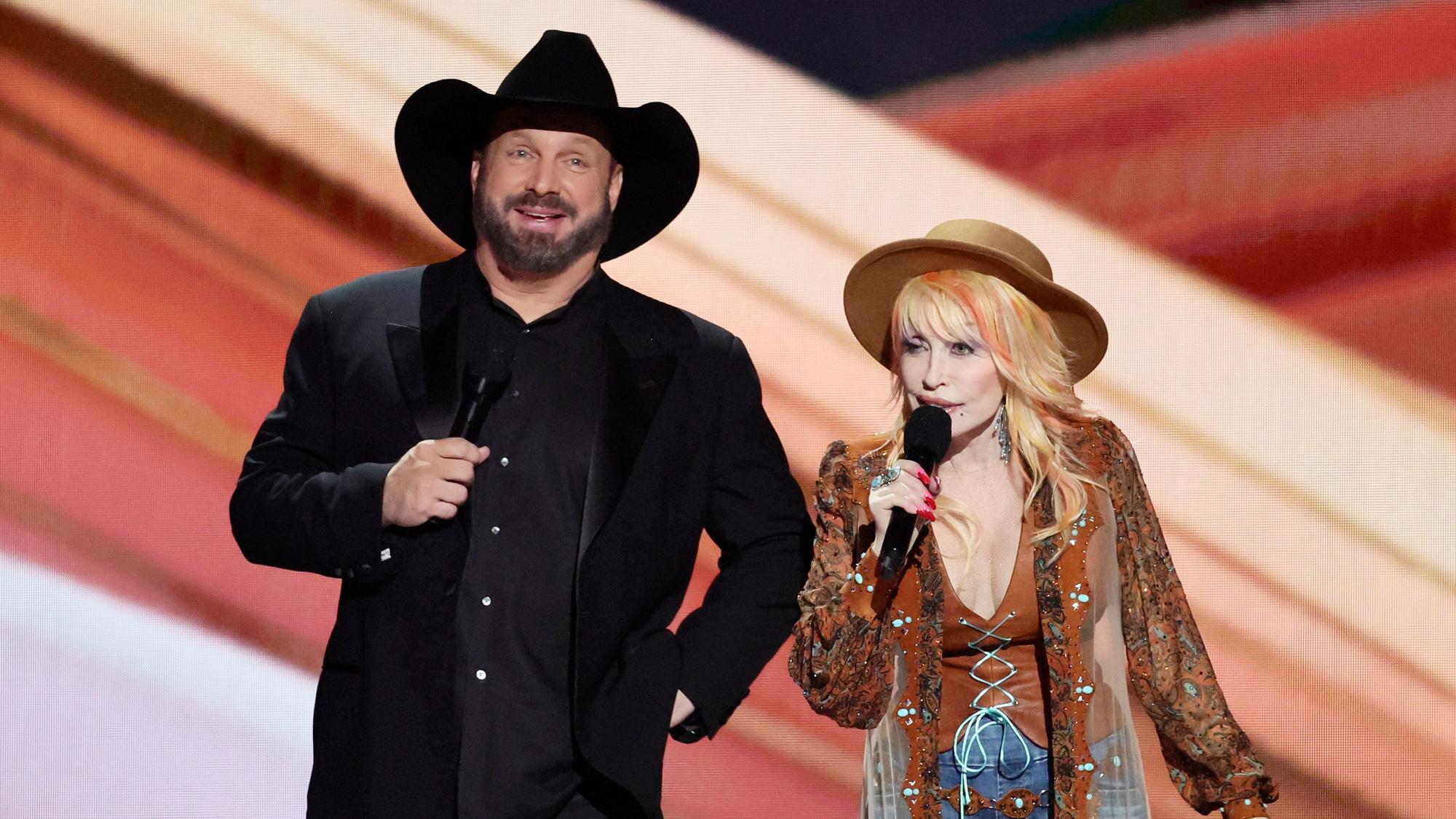 Garth Brooks und Dolly Parton im Mai 2023.