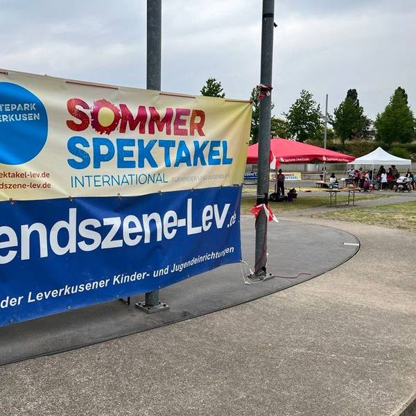 Das Sommerspektakel der Leverkusener Jugendszene findet 2023 erstmals im Neulandpark statt.