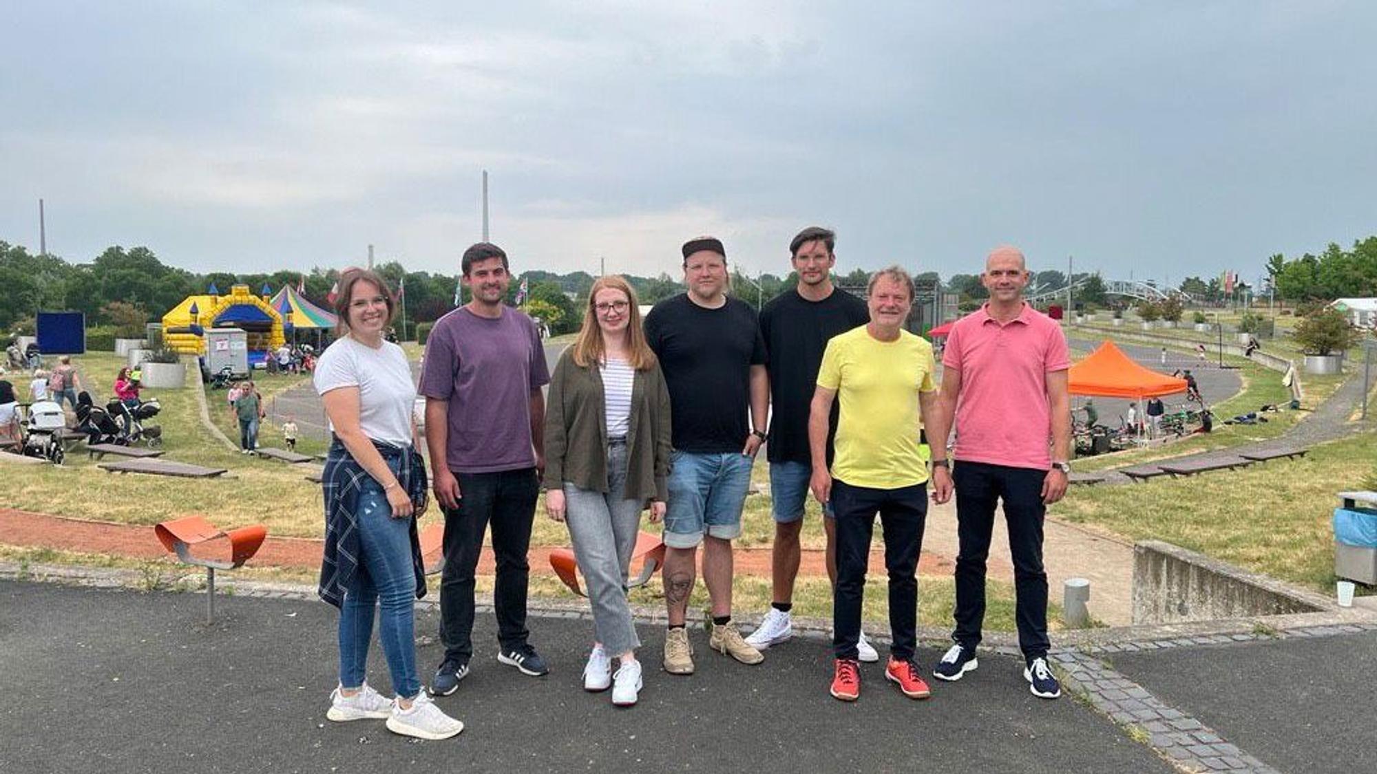 V.l.: Caroline Wilk, Jonas Inden, Hendrike Boersch, Jonas Silc, Dominik, Rainer Hilken, Michael Küppers