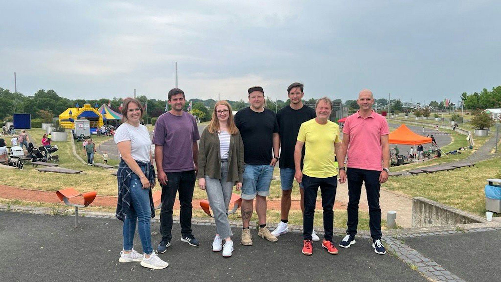 V.l.: Caroline Wilk, Jonas Inden, Hendrike Boersch, Jonas Silc, Dominik, Rainer Hilken, Michael Küppers