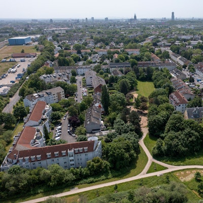 29.05.2023, Köln: Blick aus der Luft auf den Stadtteil Bilderstöckchen. Luftaufnahme mit Drohne. Foto: Uwe Weiser