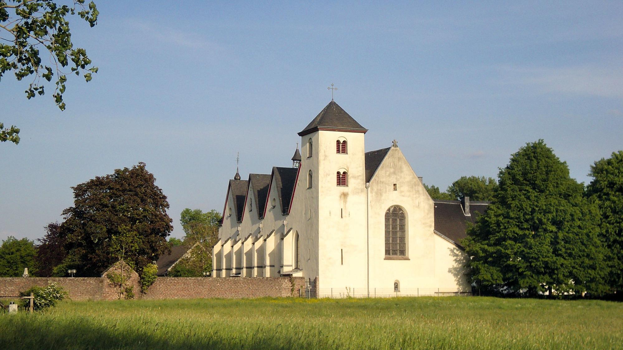 Die Nikolauskirche in Dünnwald