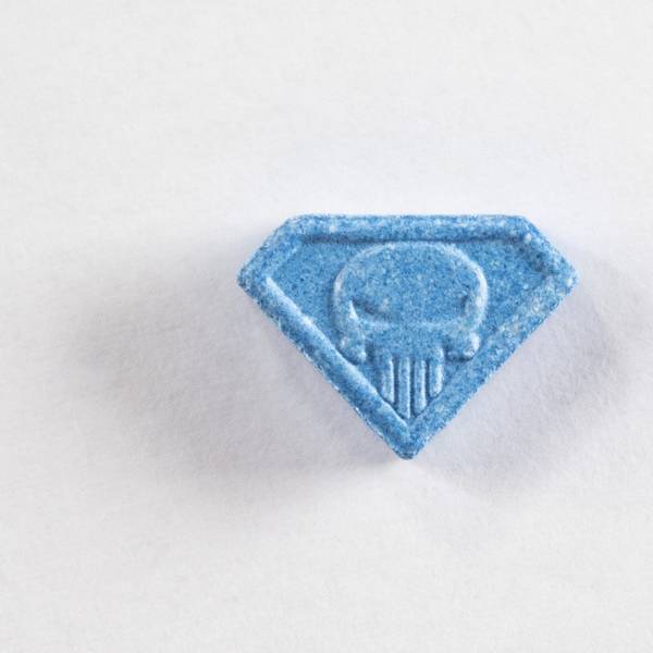 Die hoch dosierte Ecstasy-Pille „Blue Punisher“.