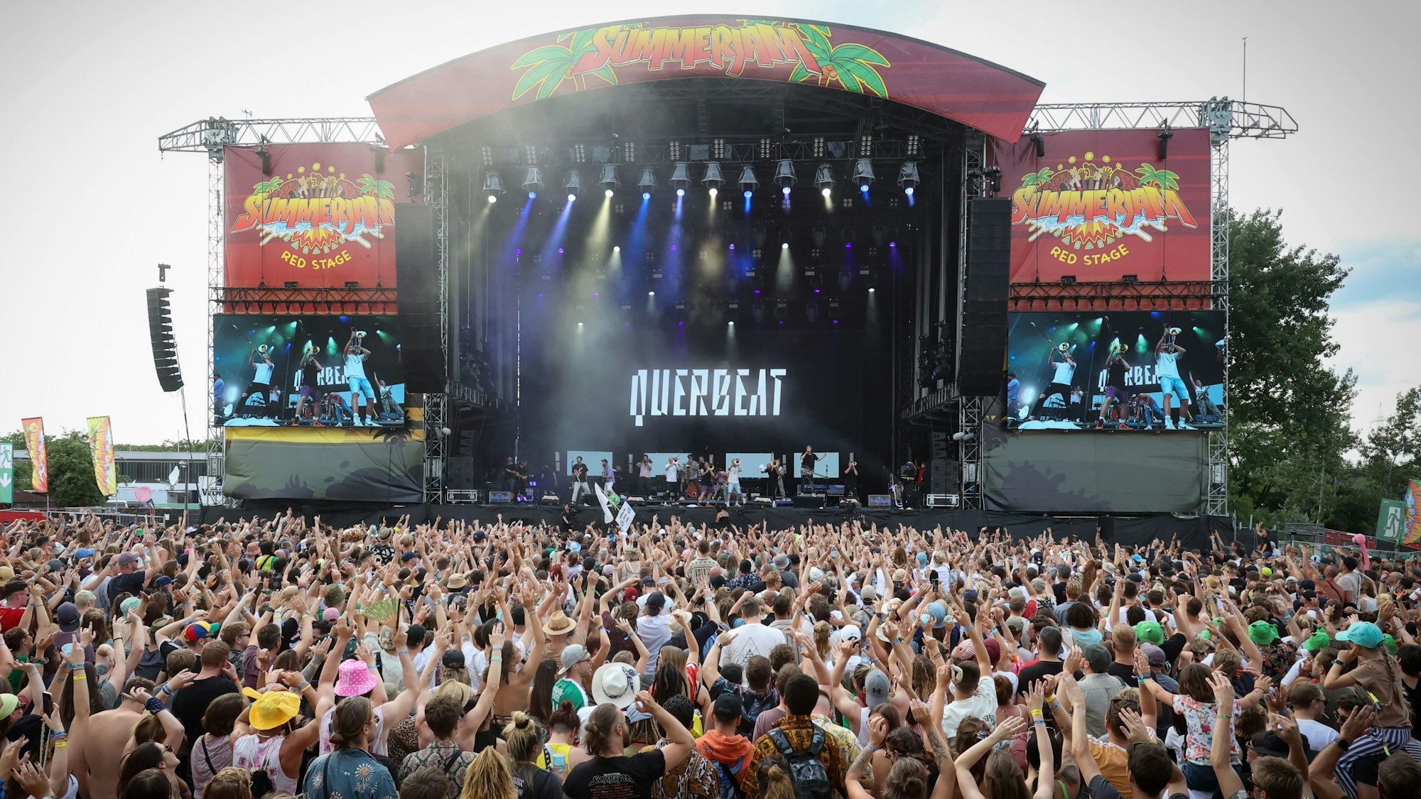 Querbeat auf der Bühne des Summerjam-Festivals im Jahr 2023 am Fühlinger See in Köln.