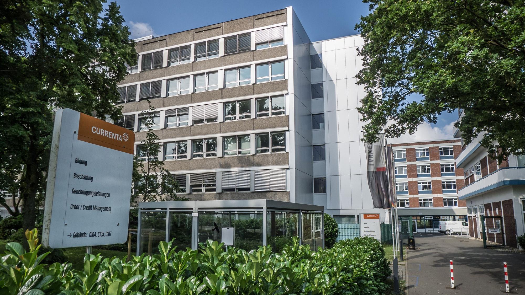 Ehemalige Bayer- und jetzt Currenta Berufsschule im Chempark an der B8