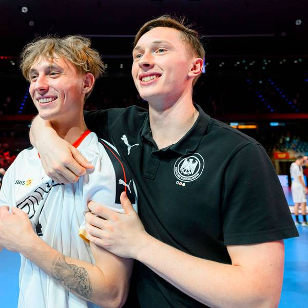 Mathis Häseler und Ole Pregler freuen sich nach dem Final-Sieg.