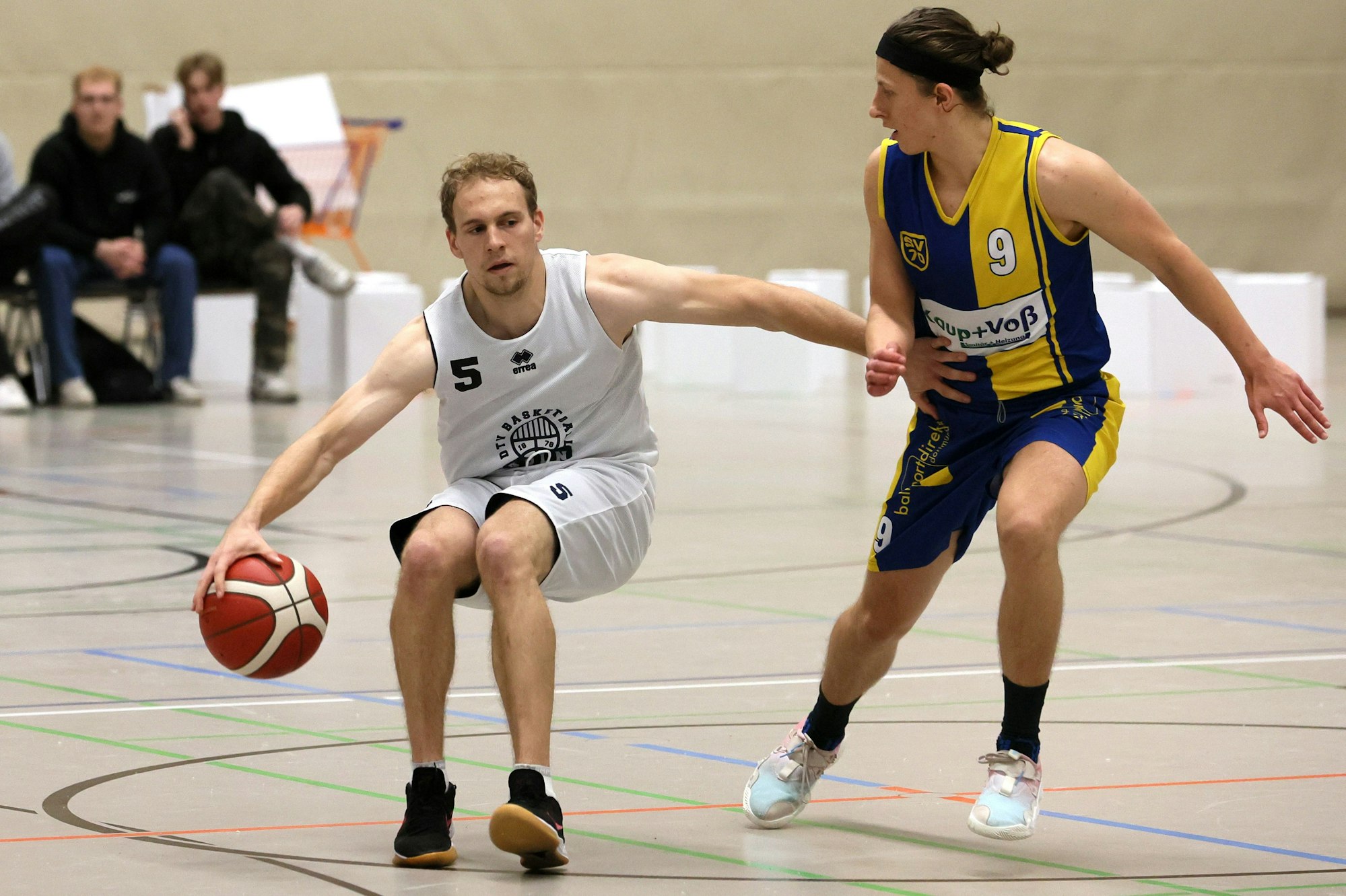 Deutzer TV vs. Hagen Haspe, Basketball, Regionalliga, links:Patrick Reusch (Deutz), 21.10.2022, Bild: Herbert Bucco
