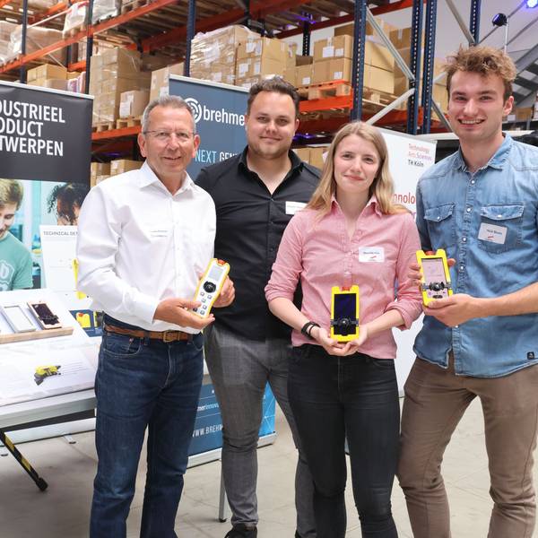 Im Gewerbegebiet Alte Ziegelei hat die oberbergische Brehmergroup eine neue Produktionsstätte eingerichtet. Zur Eröffnung des Standortes in Nümbrecht-Elsenroth begrüßte Thomas Brehmer auch Studierende aus den Niederlanden.