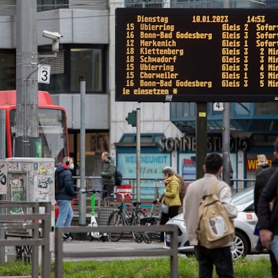 Die KVB steckt weiterhin in einer Personalkrise.