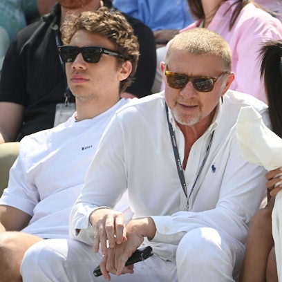 Boris Becker mit seiner Freundin Lilian de Carvalho Monteiro (r. ) und Sohn Elias in Stuttgart im Juni 2023.