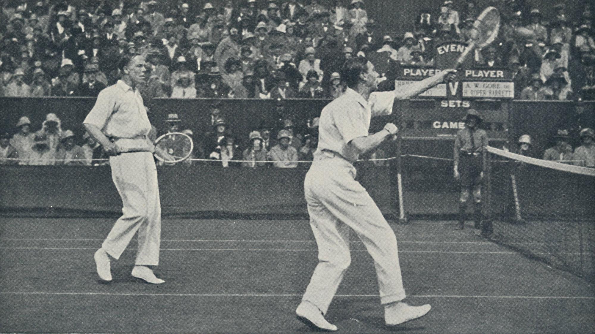 Louis Greig und George VI auf dem Tennisplatz.