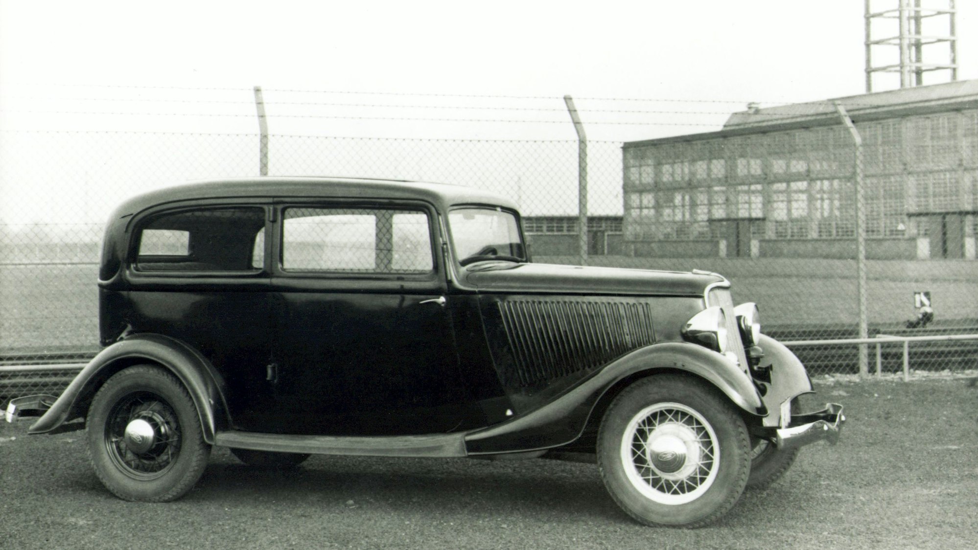 Ford Modell B: „Rheinland“. Das Mittelklasse-Modell mit Vierzylinder-Motor löst das Modell A ab. 1932 bis 1936 in Köln produziert.