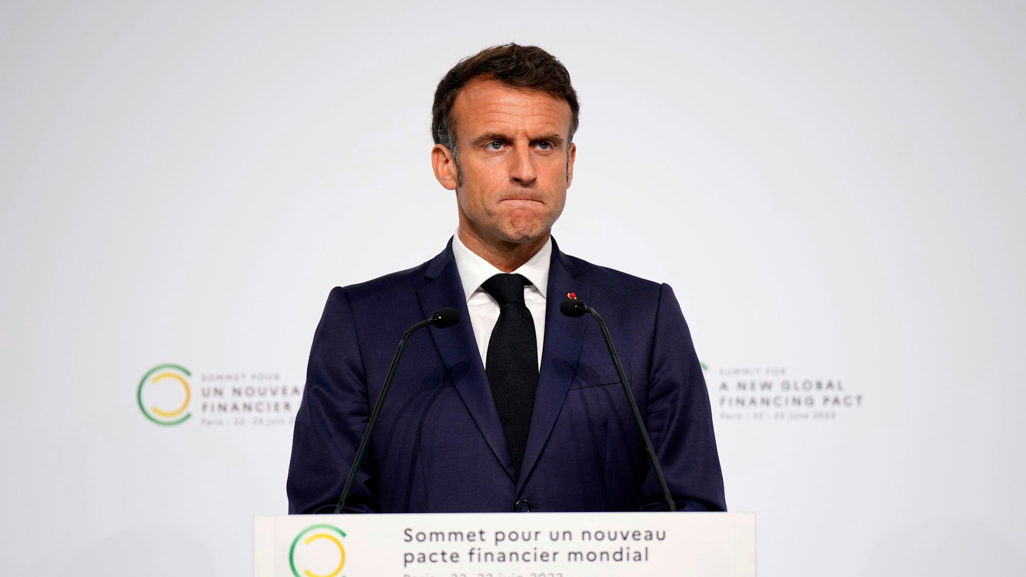 Emmanuel Macron musste den Staatsbesuch in Deutschland absagen.