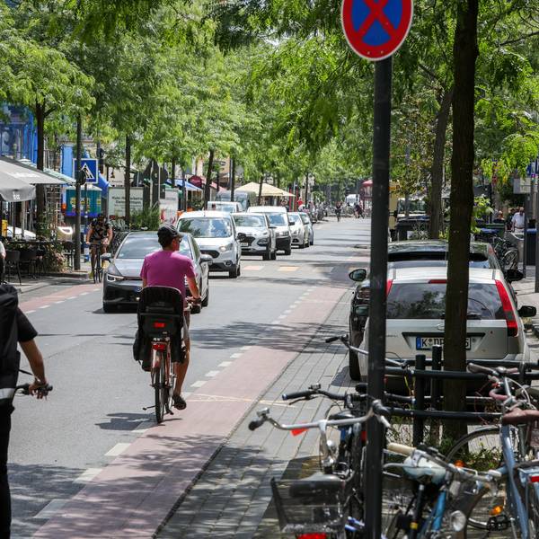 Die Venloer Straße in Köln soll ab dem 24. Oktober zur Einbahnstraße werden.
