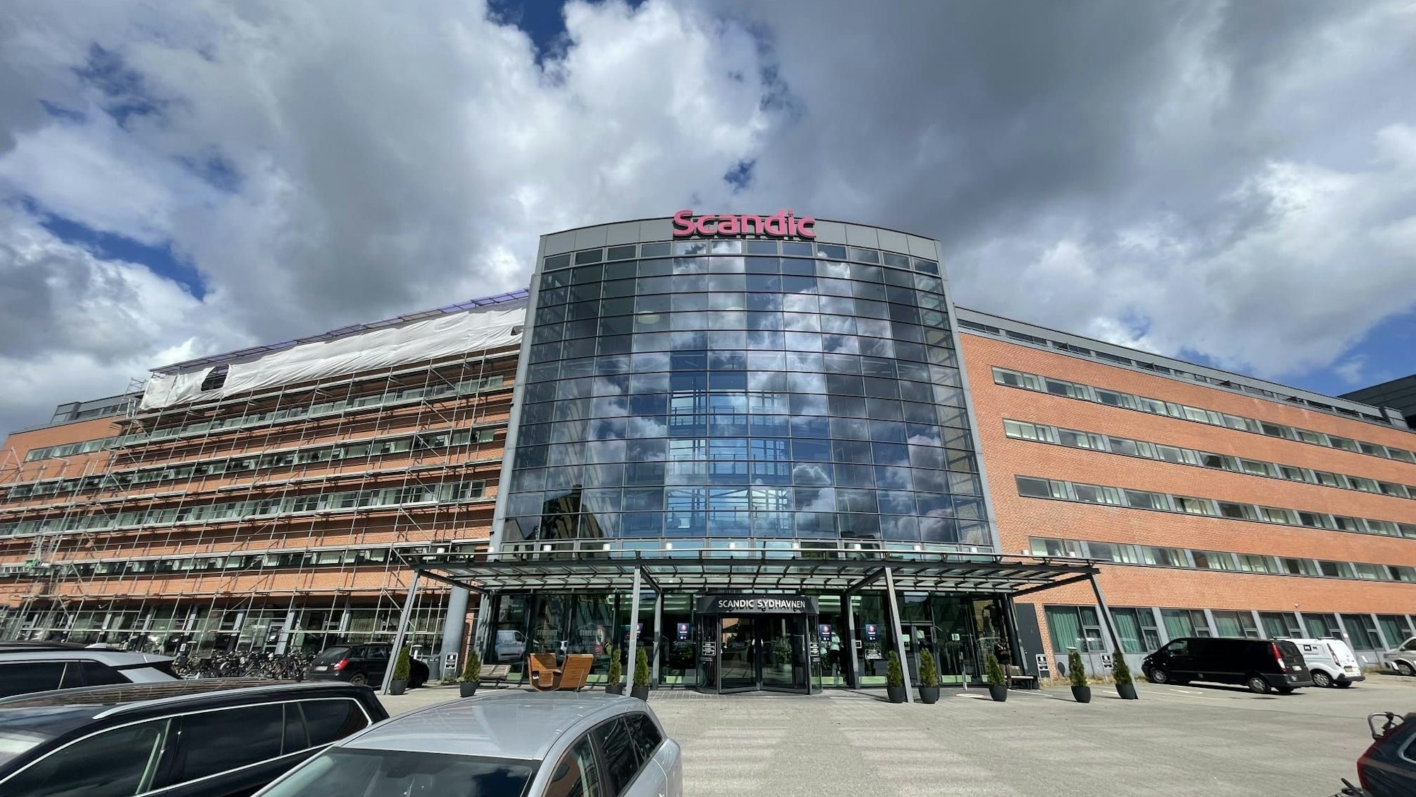 Das Hotel Scandic Sydhavnen in der Außenansicht.