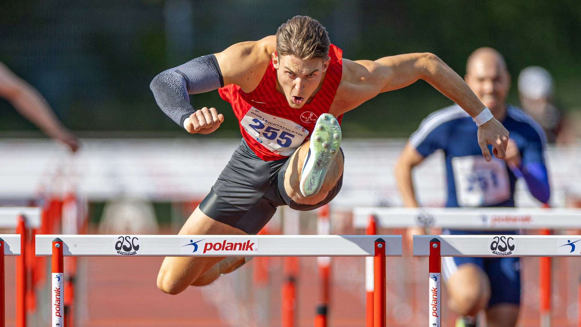 Deutsche Hochschulmeisterschaften Leichtathletik 2023 Darmstadt, 18.05.2023 Tim Eikermann DSHS Koeln Deutsche Hochschulmeisterschaften Leichtathletik 2023 in der Buergerpark-Stadion in Darmstadt am 18.05.2023, Hessen. *** German University Championships Athletics 2023 Darmstadt, 18 05 2023 Tim Eikermann DSHS Koeln German University Championships Athletics 2023 in the Buergerpark Stadium in Darmstadt on 18 05 2023, Hesse Copyright: xBEAUTIFULxSPORTS/KJPetersx
