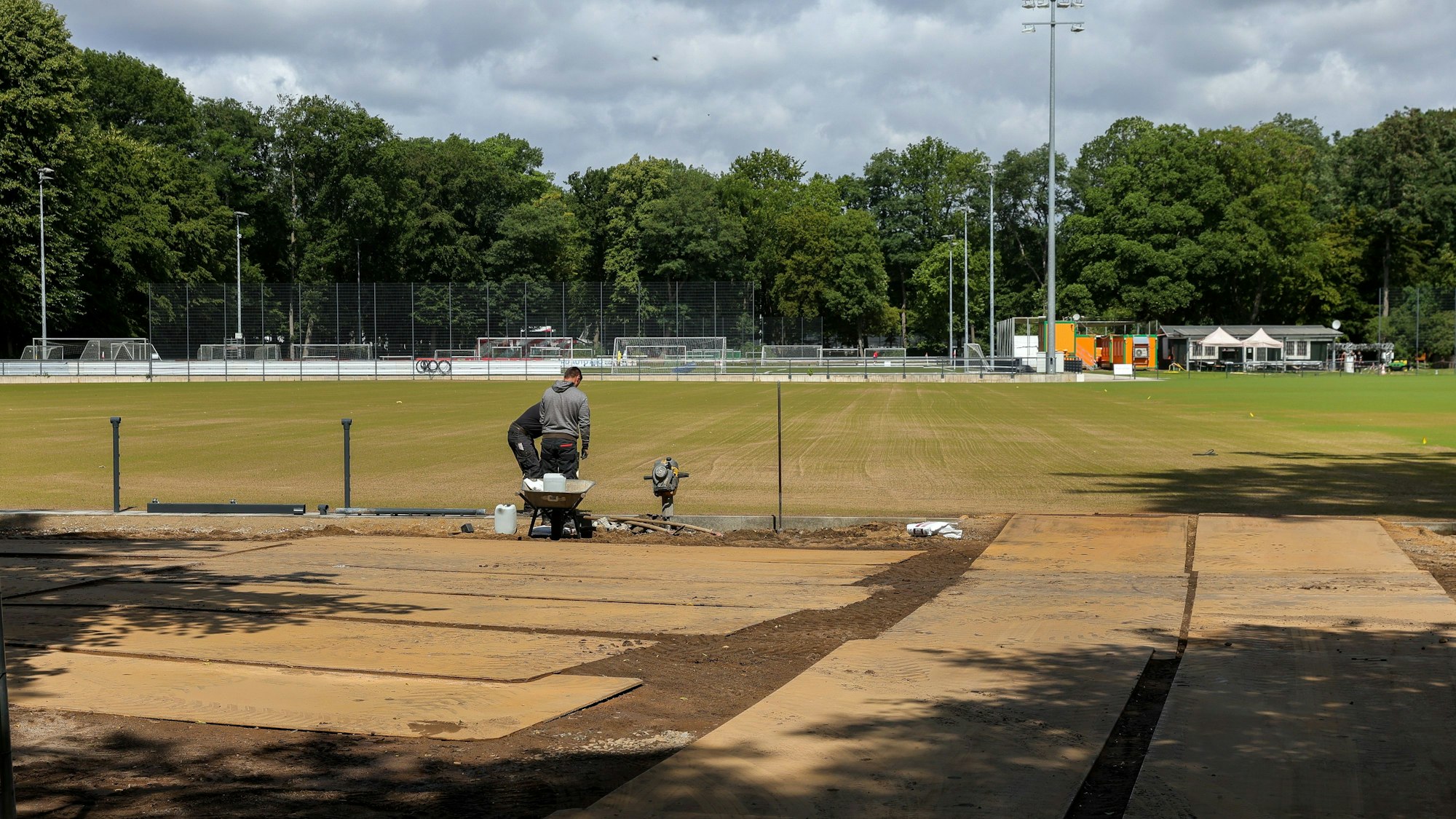 Die Bauarbeiten am Geißbockheim im Sommer dieses Jahres