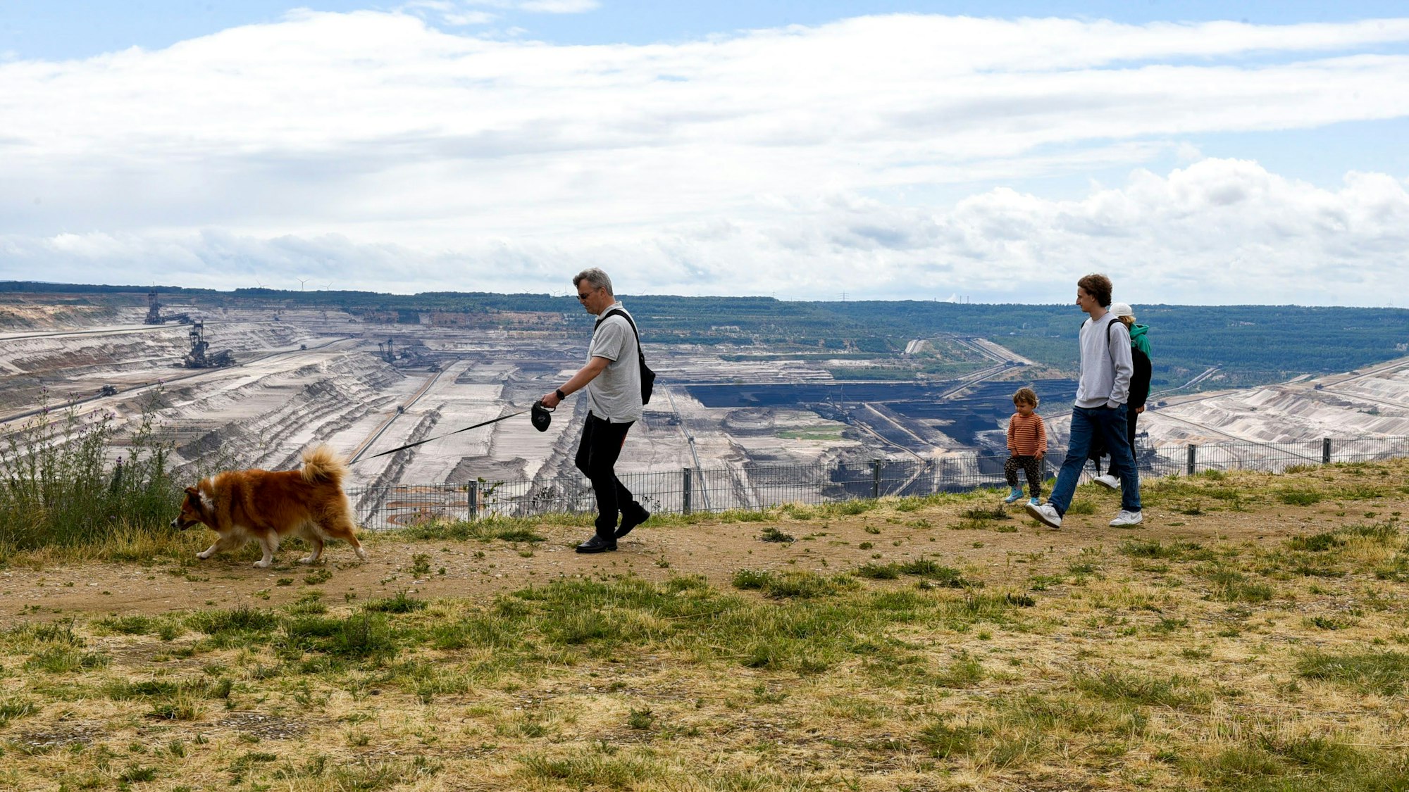 Blick in den Tagebau Hambach.