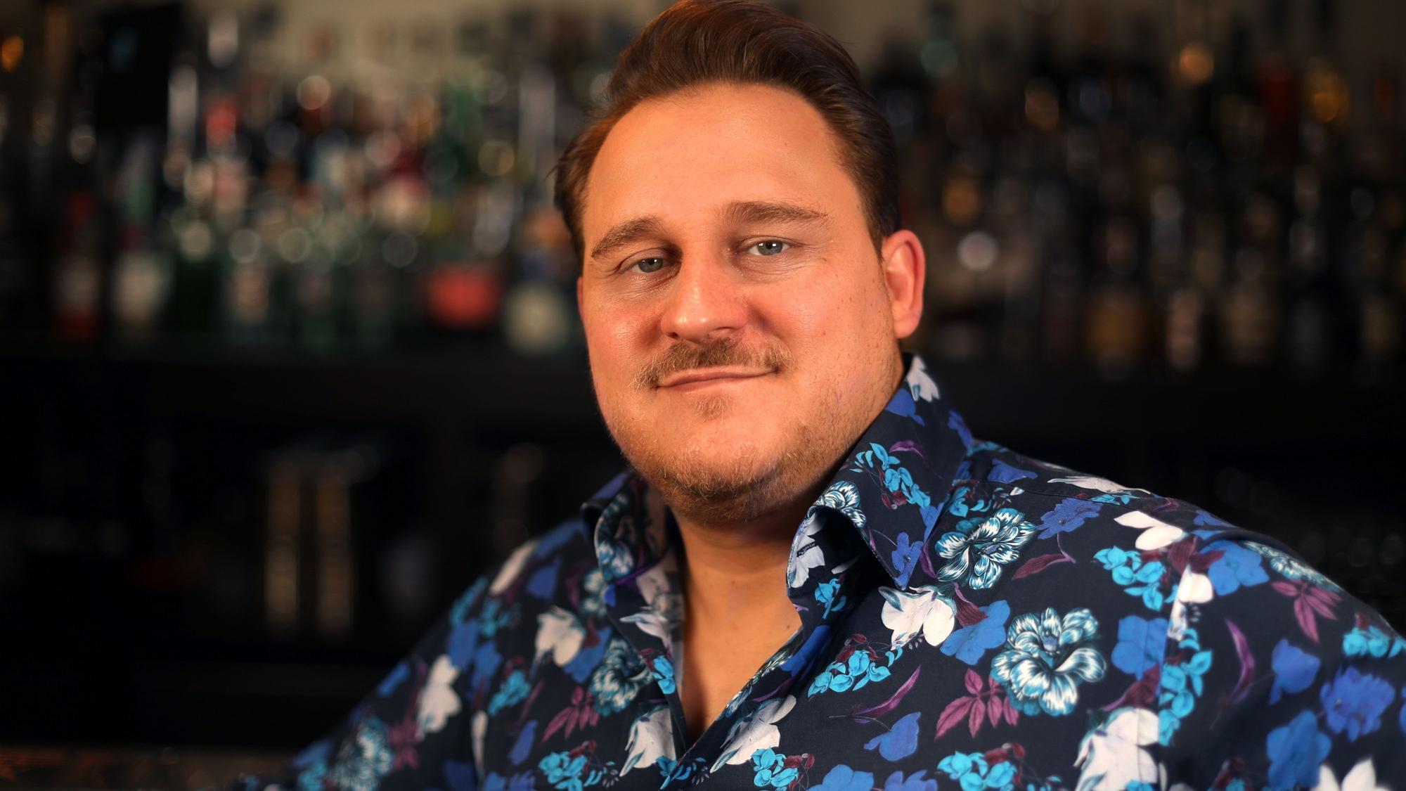 Lars Holzem, Barchef, in der Kölner Bar Little Link