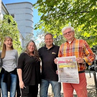 Das Team vom Jungen Theater Leverkusen mit (v.l.): Marcel Lamour, Claudia Sowa, Petra Clemens, Stefan Esser und Michael Schmidt