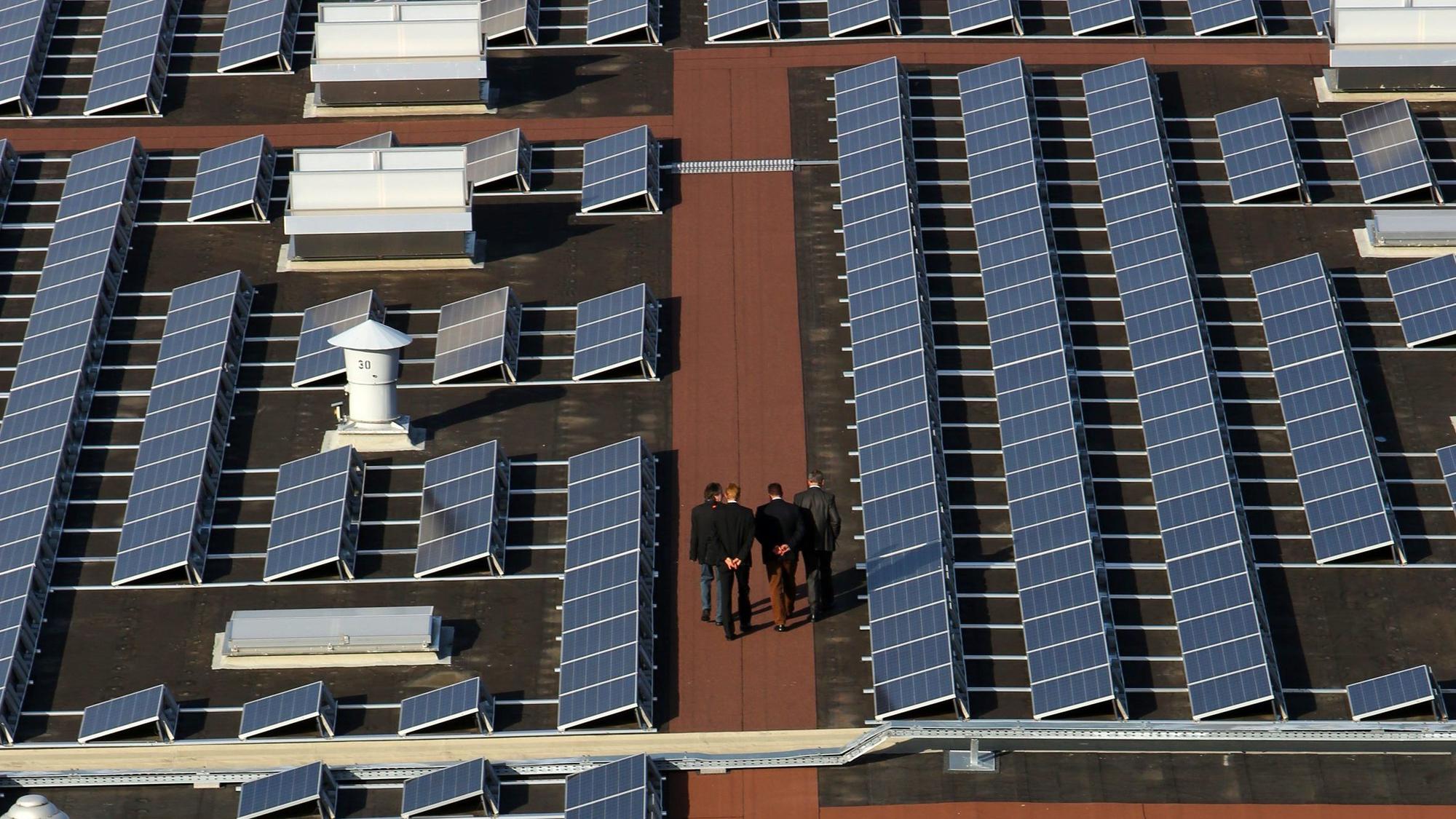 Solarpaneele auf dem Ford-Gelände in Köln-Merkenich