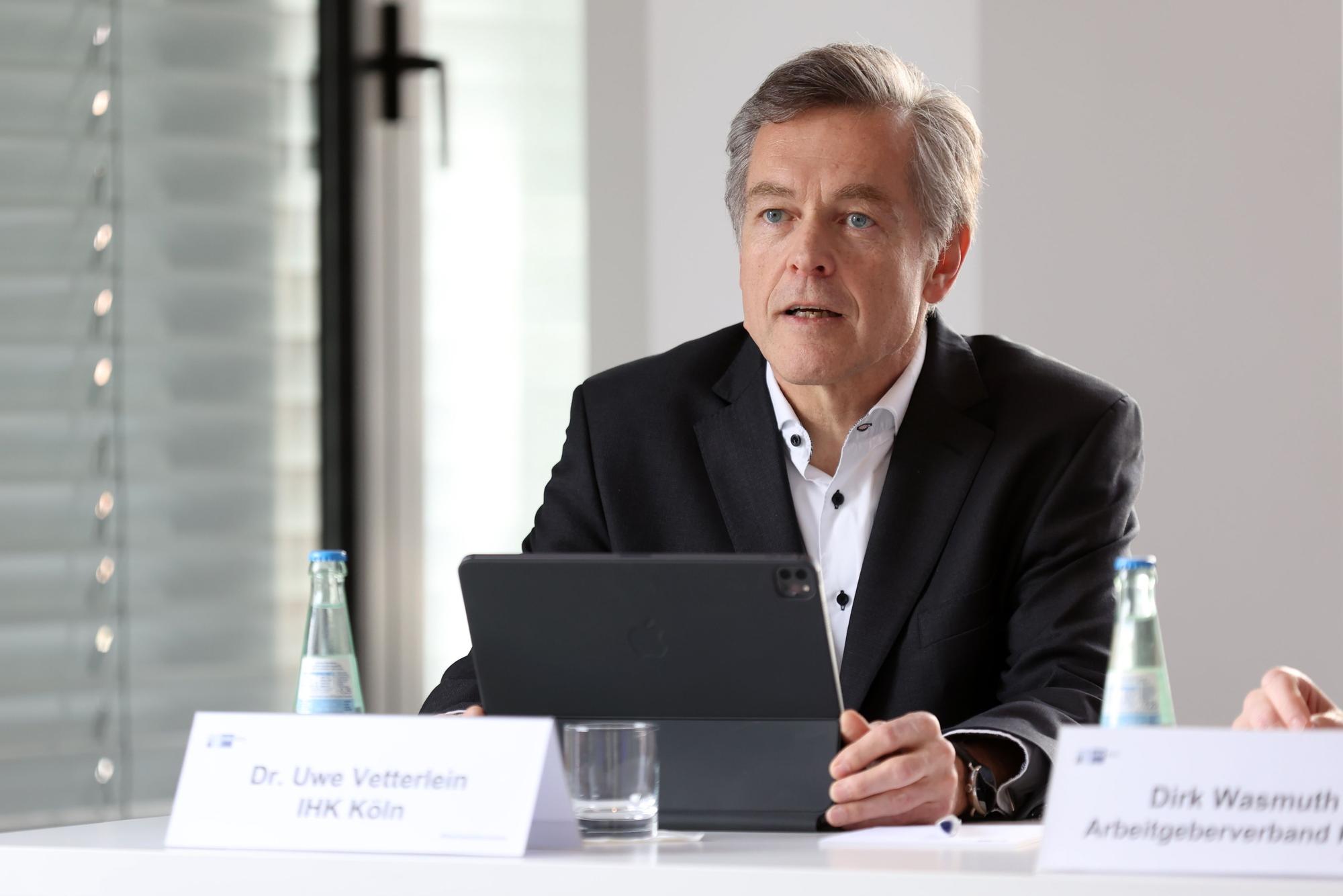IHK-Hauptgeschäftsführer Uwe Vetterlein