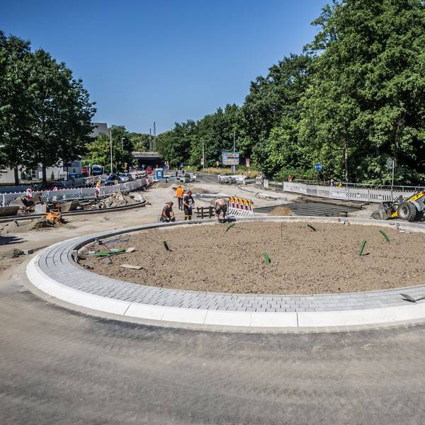 Er ist rund: Der Kreisel ist das Zentrum der Großbaustelle Rennbaumstraße.