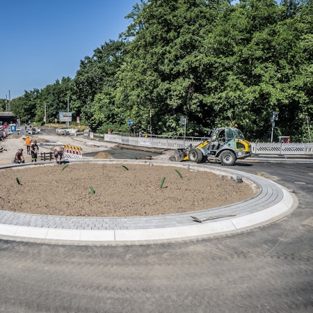 Er ist rund: Der Kreisel ist das Zentrum der Großbaustelle Rennbaumstraße.