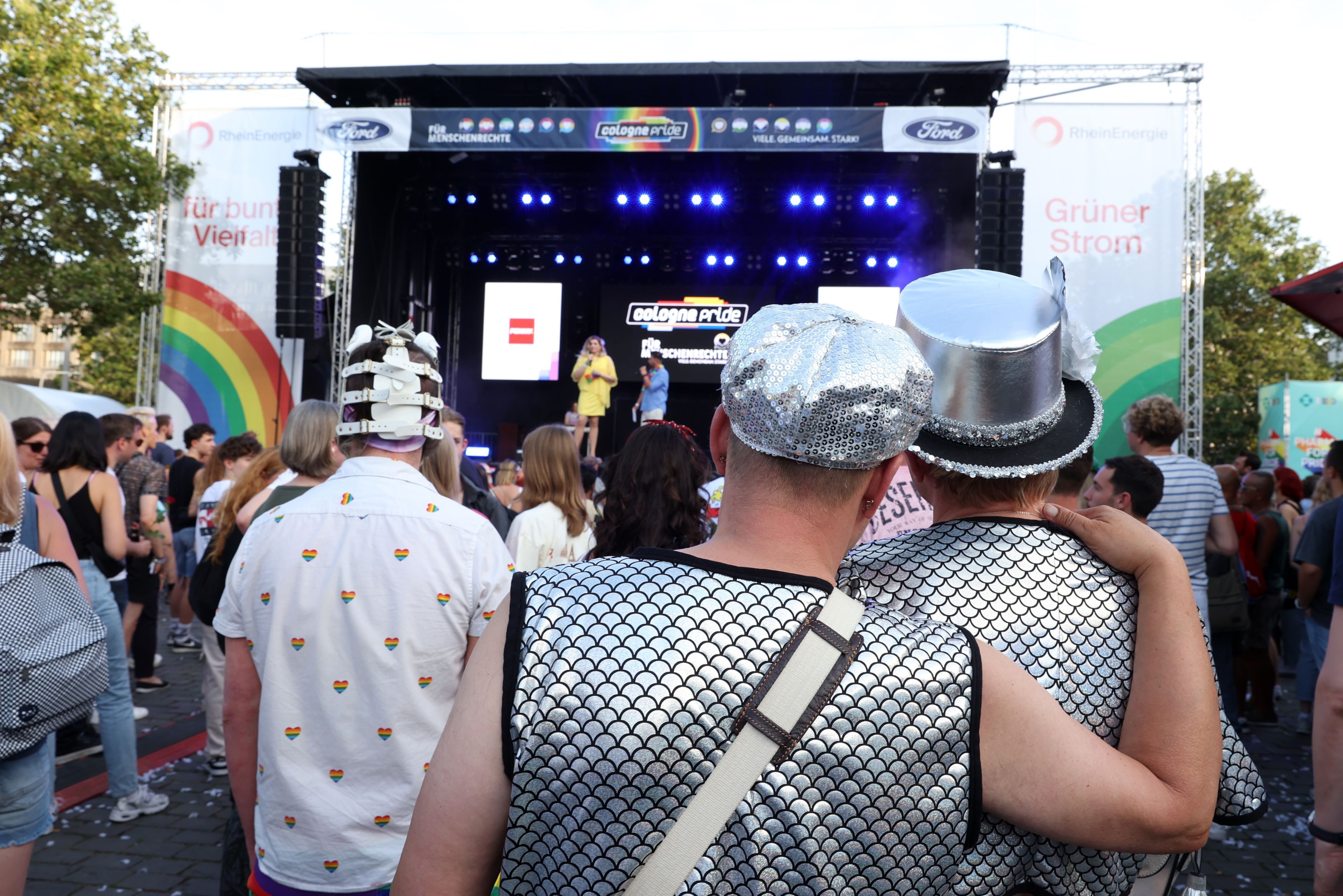 CSD 2023: Köln zeigt sich bunt bei Straßenfest und Pride-Party | Kölner ...