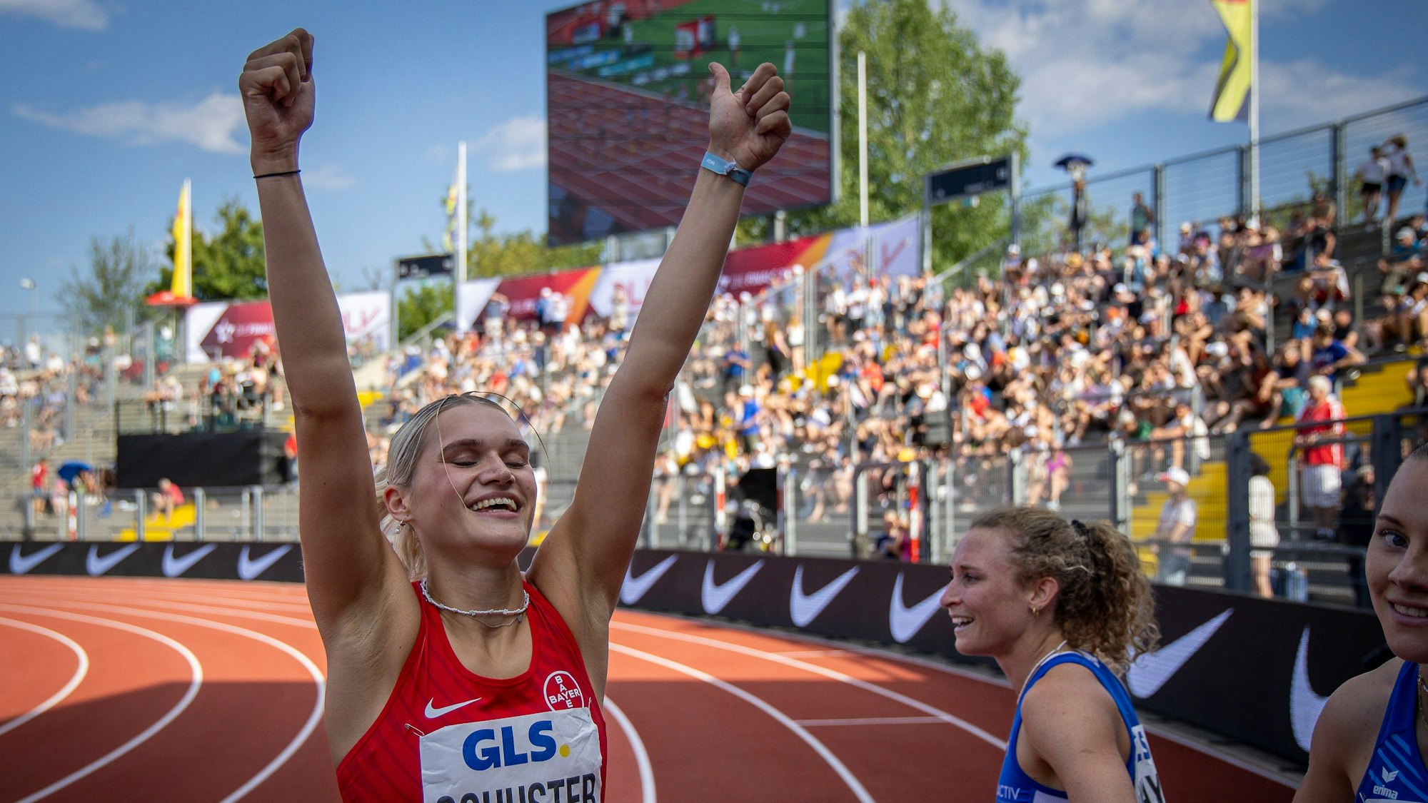 Deutsche Leichtathletik-Meisterschaften Kassel, 08.07.2023 Franziska Schuster TSV Bayer 04 Leverkusen wird Deutsche Meisterin ueber 100m Huerden und freut sich Deutsche Leichtathletik-Meisterschaften am 08.07.2023 im Auestadion, Kassel Hessen. *** German Athletics Championships Kassel, 08 07 2023 Franziska Schuster TSV Bayer 04 Leverkusen becomes German Champion over 100m hurdles and is happy German Athletics Championships on 08 07 2023 at Auestadion, Kassel Hesse Copyright: xBEAUTIFULxSPORTS/AxelxKohringx