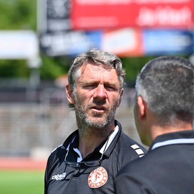 GER, Regionalliga West, Fort. Köln vs. Wuppertaler SV Testspiel / 24.6.2023, Fort. Köln vs. Wuppertaler SV Köln ,Südstadion , GER, Regionalliga West, Testspiel, DFB- Regionalliga West regulations prohibit any use of photographs as image sequences and/or quasi-video im Bild Trainer Markus von Ahlen Fort. Köln im grespäch Trainer Frank Carstens GWD Minden Sportlichen Leiter Gaetano Manno Wuppertaler SV. *** GER, Regionalliga West, Fort Köln vs Wuppertaler SV Testspiel 24 6 2023, Fort Köln vs Wuppertaler SV Köln ,Südstadion , GER, Regionalliga West, Testspiel, DFB Regionalliga West regulations prohibit any use of photographs as image sequences and or quasi video in the picture Trainer Markus von Ahlen Fort Köln im grespäch Trainer Frank Carstens GWD Minden Sportlicher Leiter Gaetano Manno Wuppertaler SV NordphotoxGmbHx/xFreund nph00018