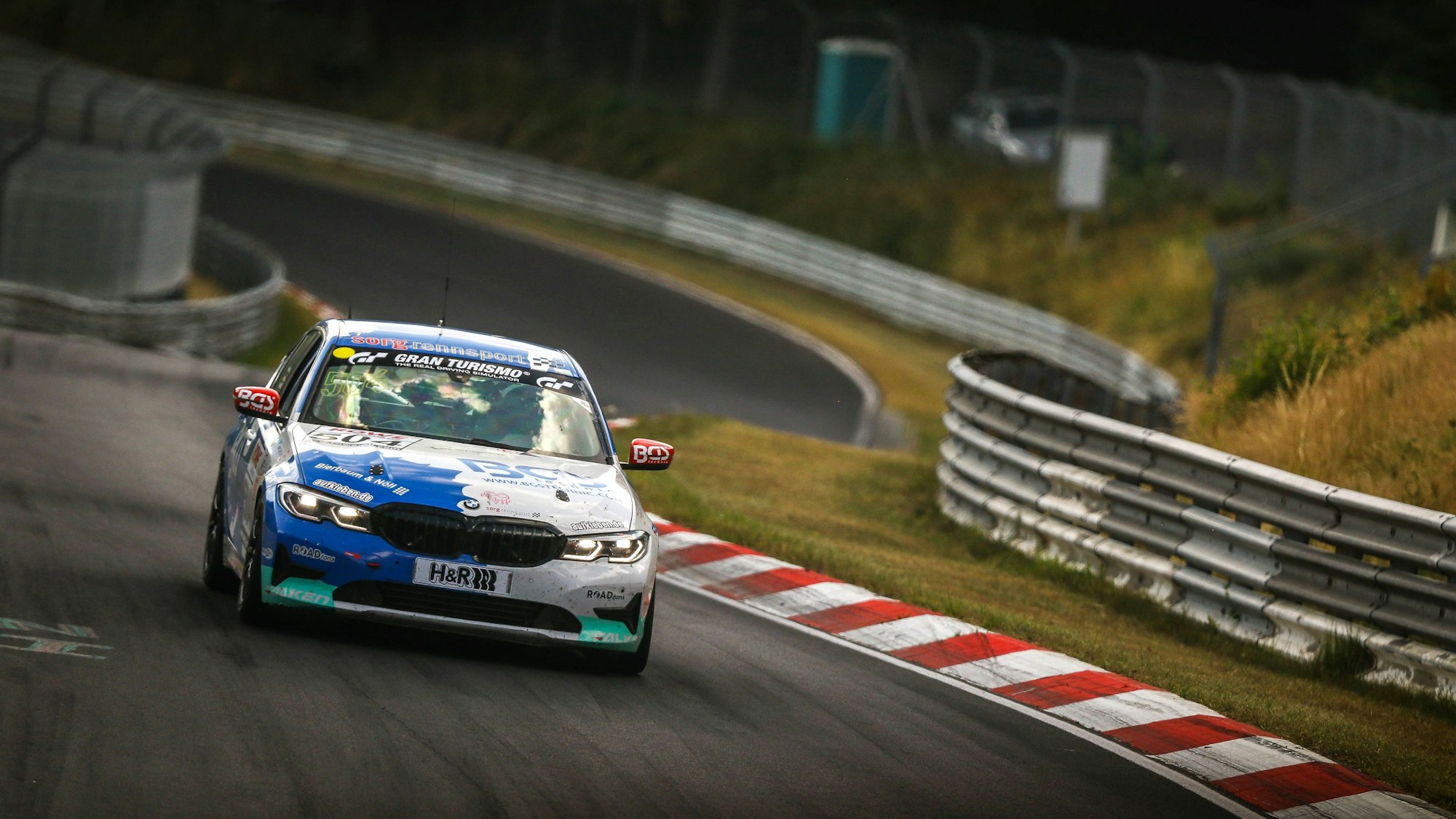 Björn Simons BMW Auto kurz nach einer Schikane.