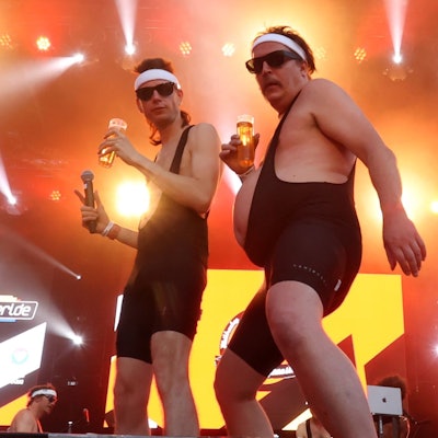 Das Cologne-Pride-Straßenfest 2023 wurde am Freitagabend fulminant auf dem Kölner Heumarkt eröffnet.