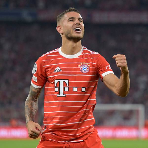 Münchens Lucas Hernández jubelt