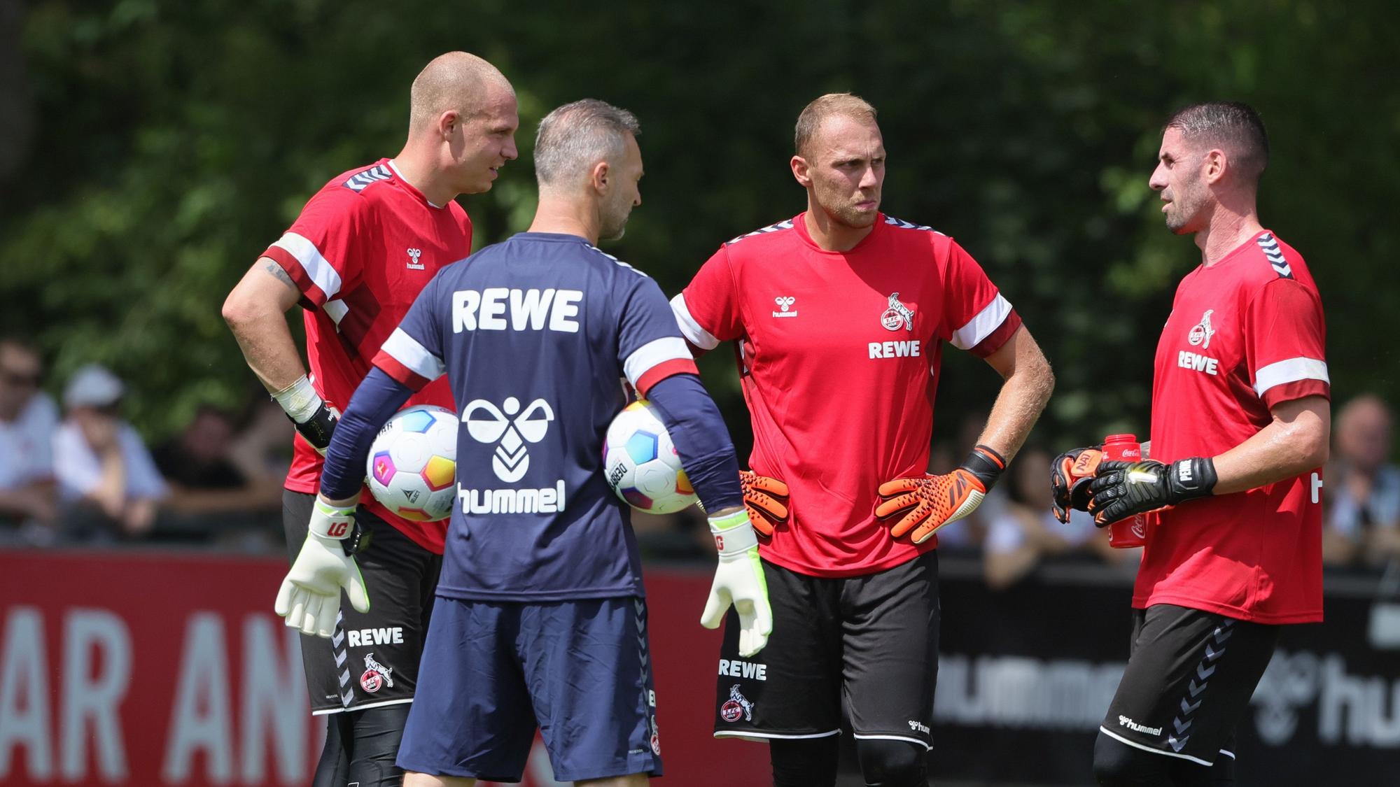 Matthias Köbbing, Uwe Gospodarek, Marvin Schwäbe, Gastspieler Philipp Pentke