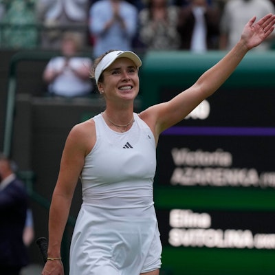 Jelina Switolina feiert ihren Sieg.