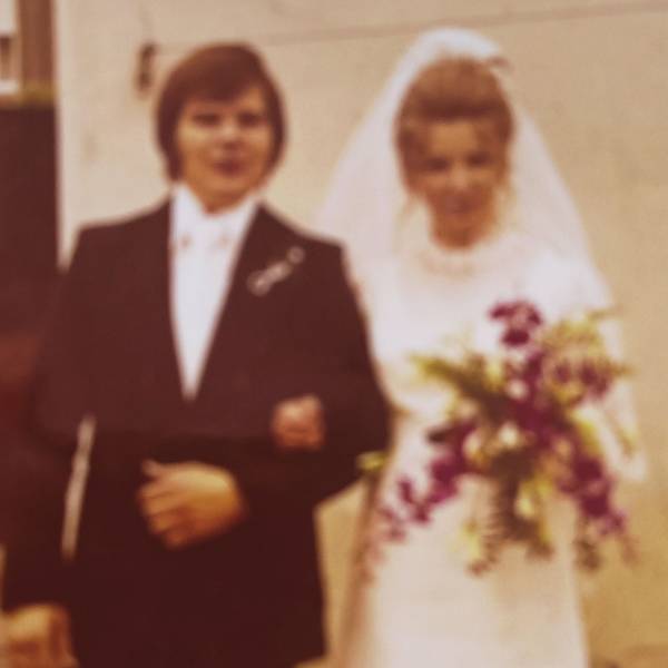 Josef und Agnes Pempe mit Enkelin Anna.