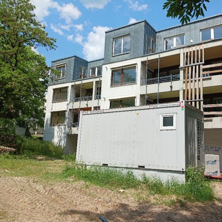 Ein Seniorenzentrum in der Außenansicht.