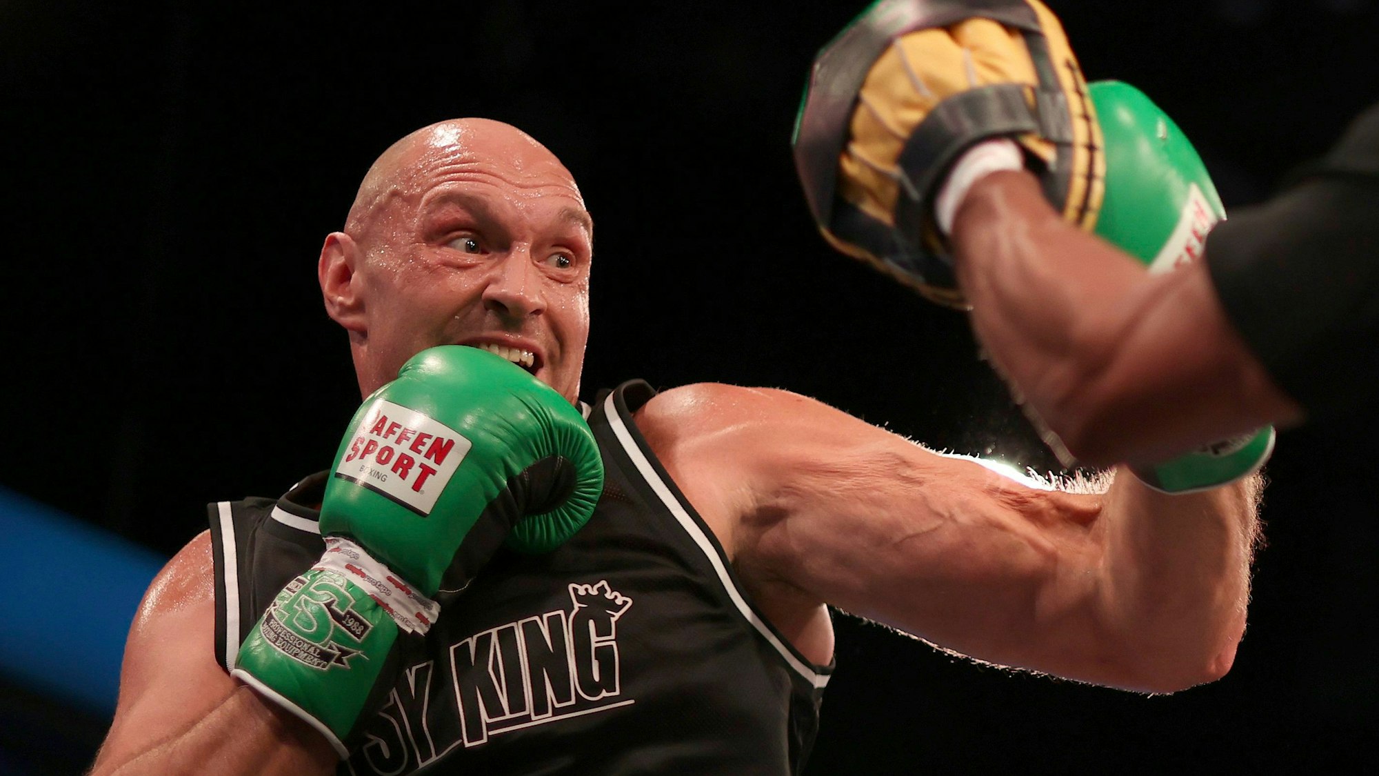 yson Fury, WBC-Schwergewichtsweltmeister aus Großbritannien, trainiert im Ring.