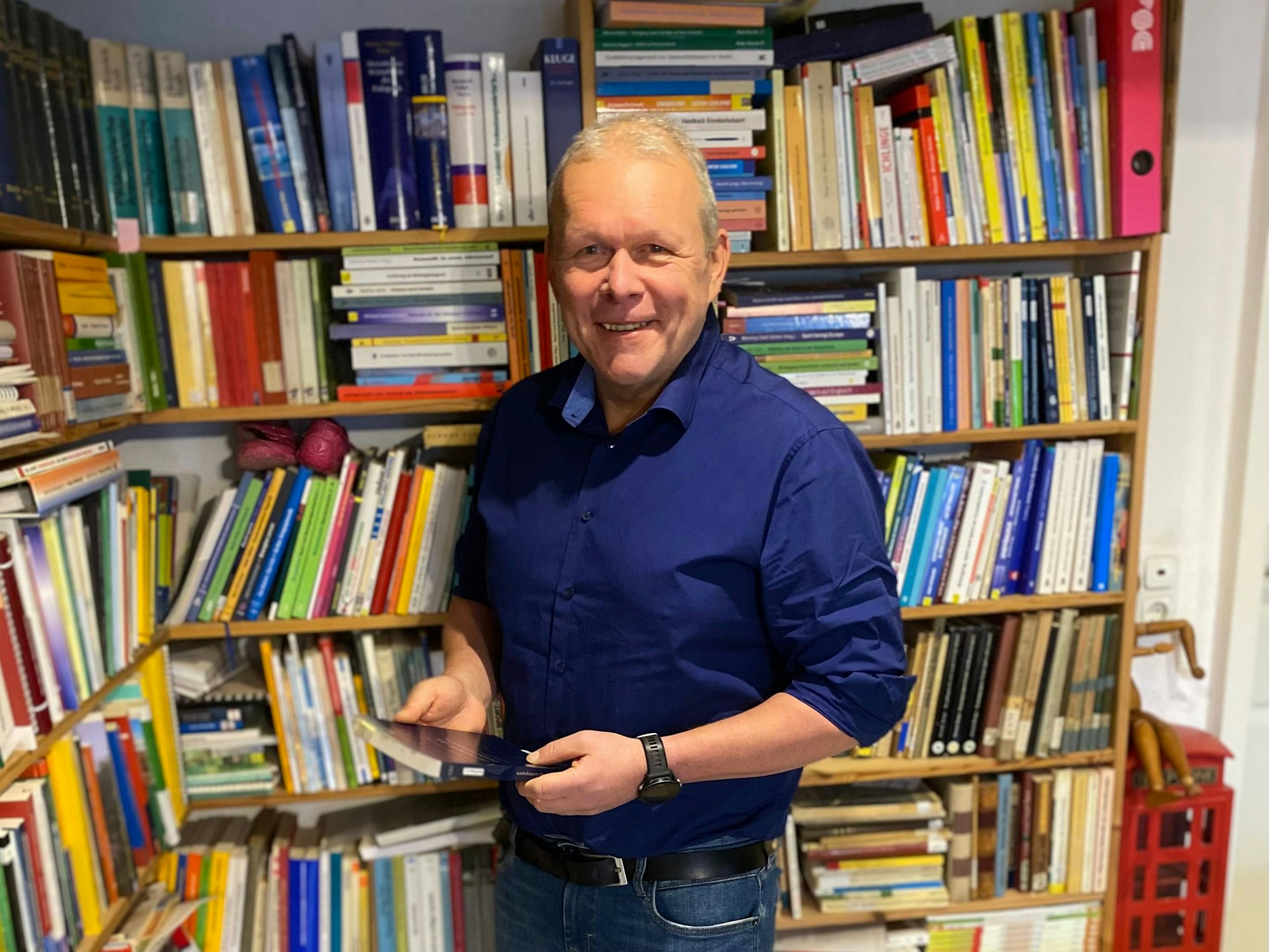 Fanforscher Harald Lange blickt pessimistisch auf die Entwicklung der Beziehung zwischen Fußballfans und dem DFB.